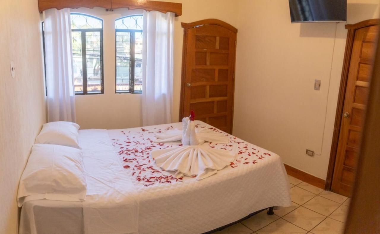 Hotel Los Manantiales ปานาคาเชล ภายนอก รูปภาพ